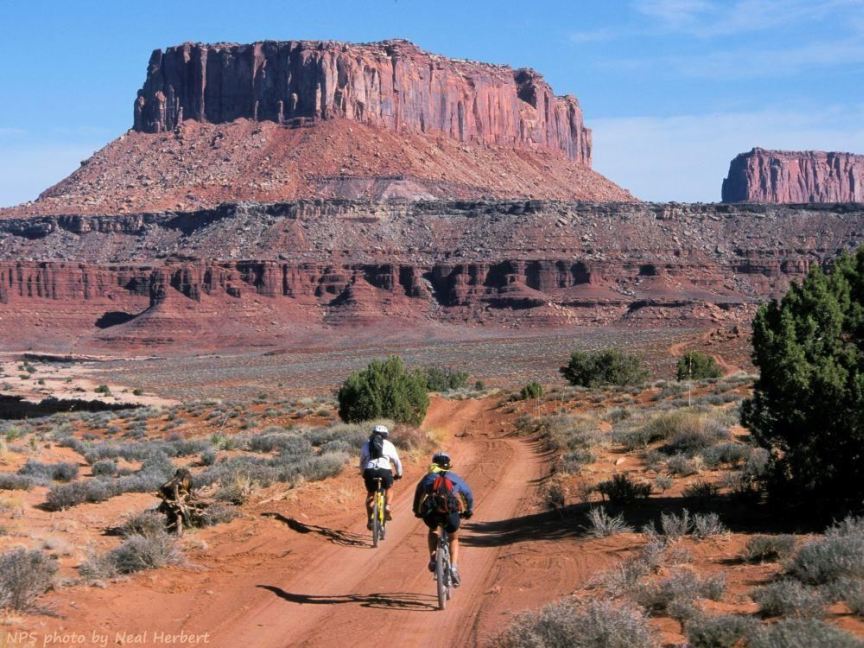 Mountain Bikers on White Rim Trail