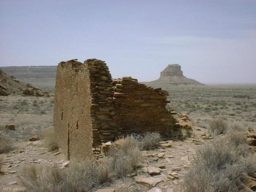 Una Vida with Fajada Butte behind