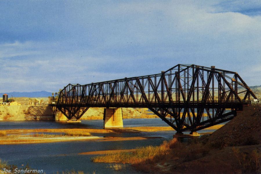 Red Rock bridge side view