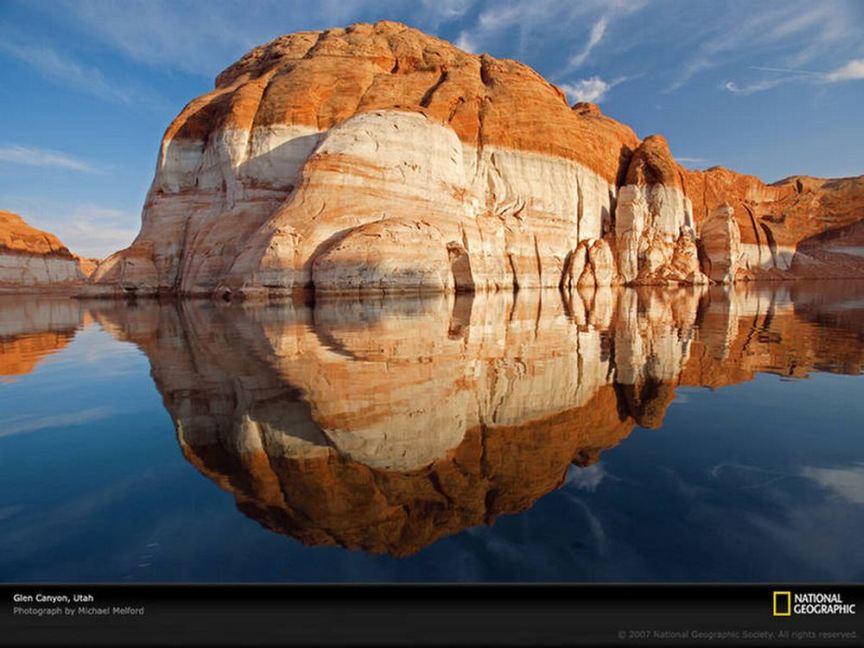 Glen Canyon walls at Lake Powell