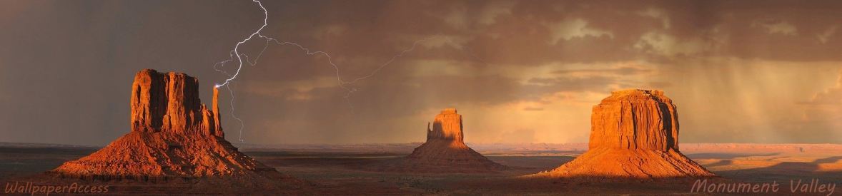 Monument Valley at a distance on US163