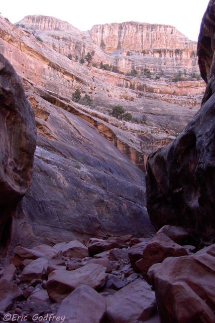 Boulders in Black Hole
