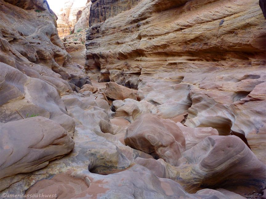 White Canyon striated rock